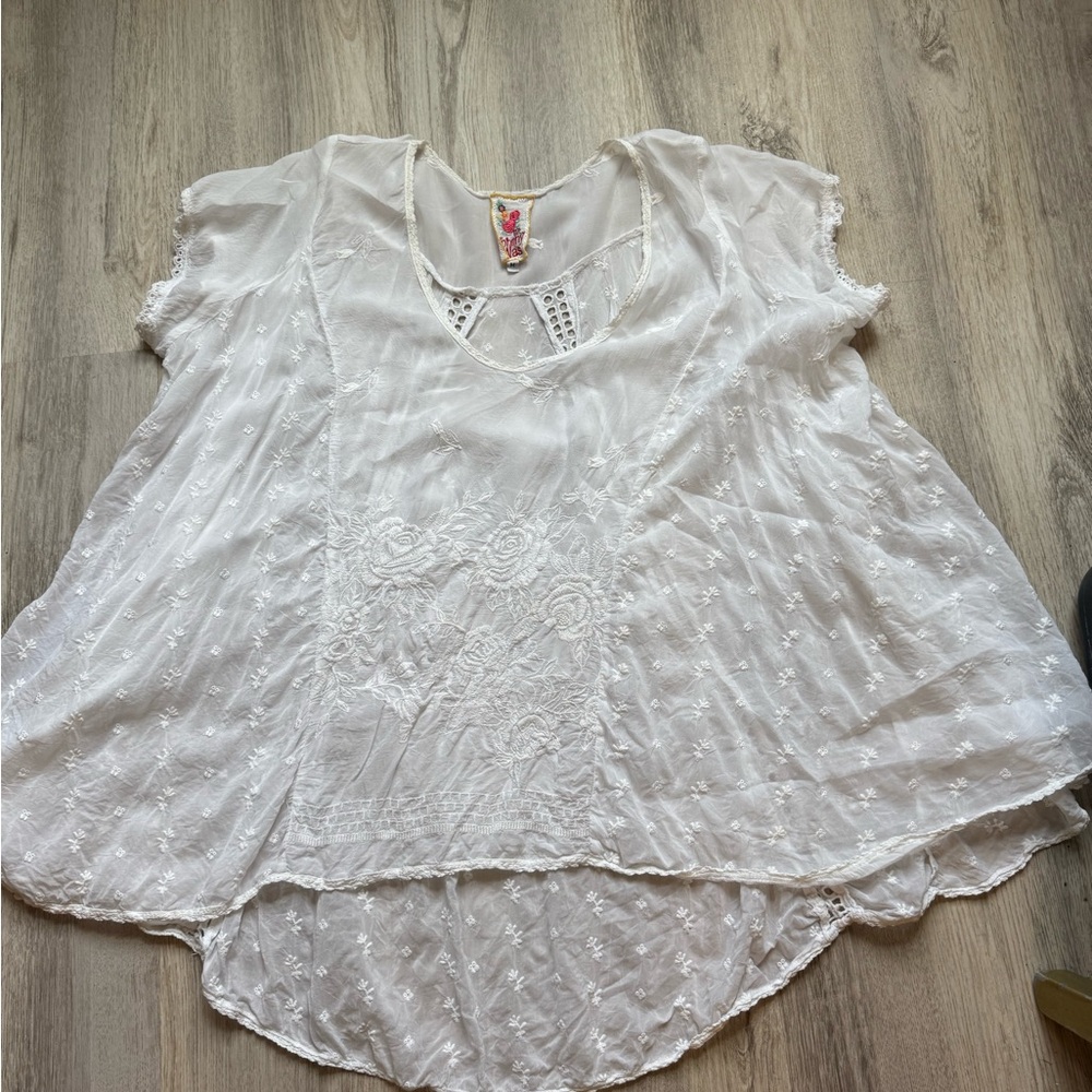 Johnny Was White Embroidered Blouse